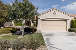 Photo #1: 2386081 Listing 