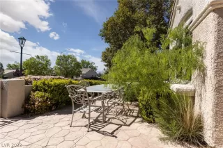 Photo #3: 2386081 Listing 