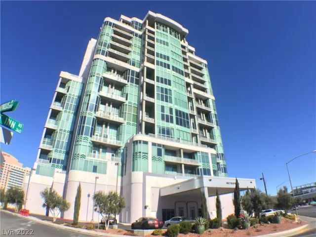 MLS: 2386084 Condo For Sale