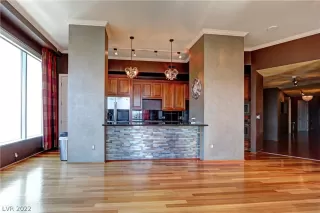 Photo #6: 2386084 Listing 