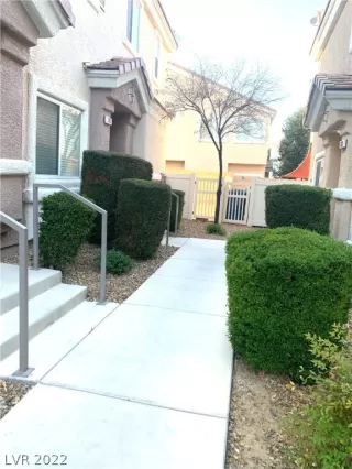 Photo #1: 2386095 Listing