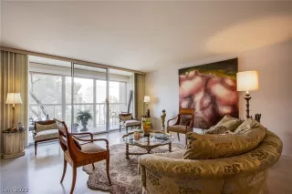 Photo #1: 2386172 Listing