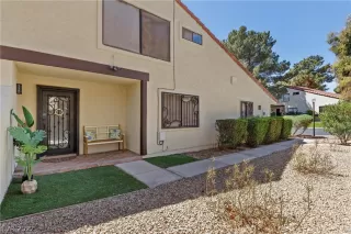 Photo #2: 2386175 Listing