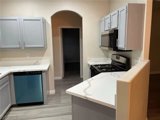 MLS: 2386184 Condo For Sale