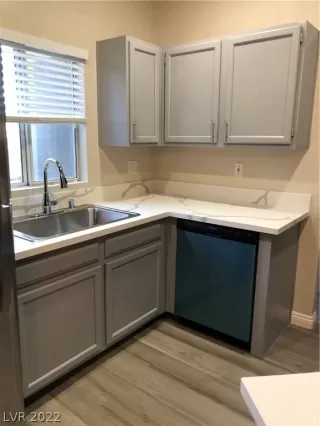 Photo #1: 2386184 Listing