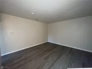 Photo #5: 2386184 Listing