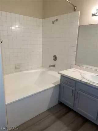 Photo #6: 2386184 Listing