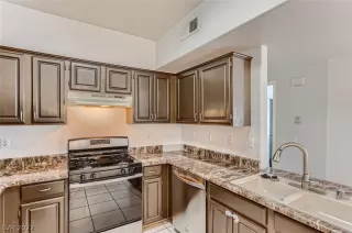 Photo #2: 2386185 Listing