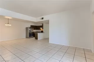 Photo #6: 2386185 Listing