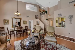 Photo #6: 2386197 Listing