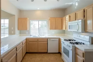 Photo #1: 2386225 Listing