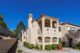 Photo #4: 2386225 Listing