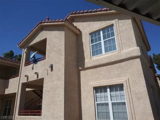 MLS: 2386236 Condo For Sale