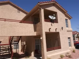 Photo #1: 2386236 Listing