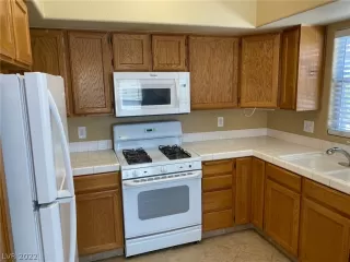 Photo #3: 2386236 Listing