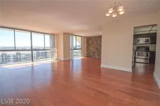 Photo #2: 2386248 Listing 