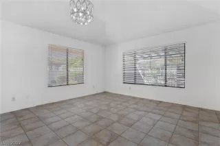 Photo #5: 2386262 Listing