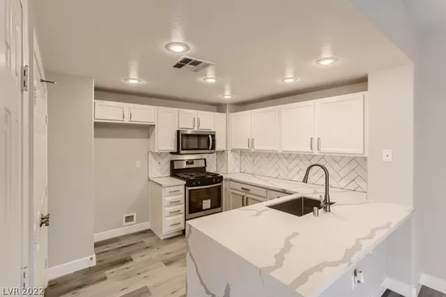 MLS: 2386266 Condo For Sale