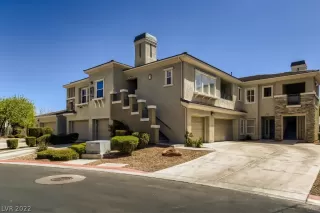 Photo #1: 2386266 Listing