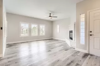 Photo #3: 2386266 Listing