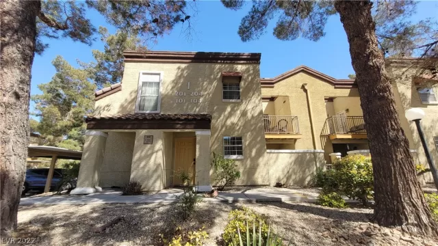 MLS: 2386273 Condo For Sale