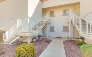 Photo #1: 2386318 Listing