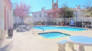 Photo #4: 2386318 Listing