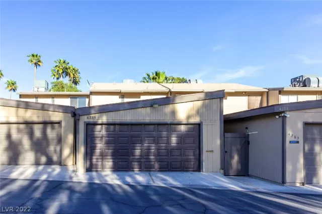 MLS: 2386328 Condo For Sale