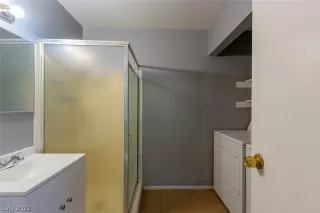 Photo #5: 2386328 Listing