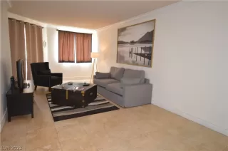 Photo #3: 2386335 Listing 