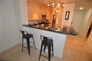 Photo #6: 2386335 Listing 