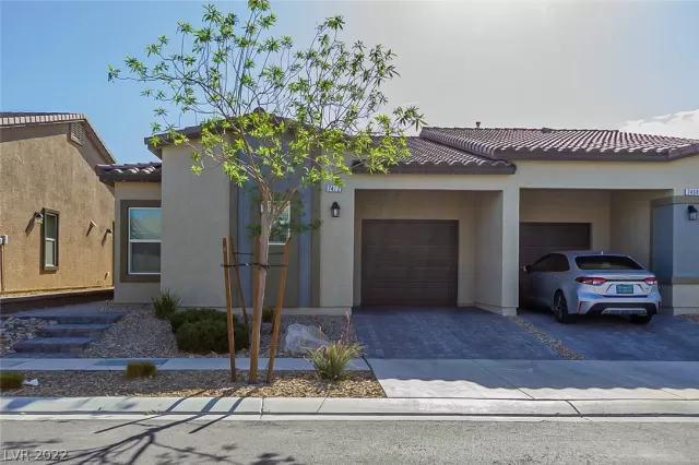 MLS: 2386337 Condo For Sale