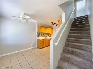 Photo #6: 2386372 Listing