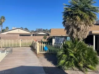 Photo #5: 2386385 Listing 