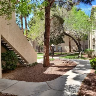 Photo #2: 2386386 Listing