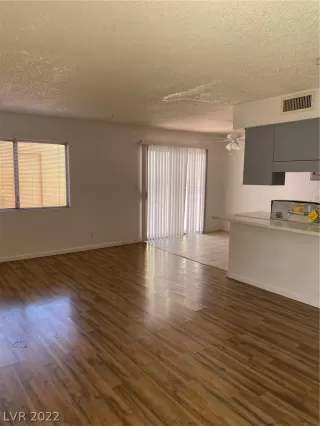 Photo #2: 2386414 Listing 