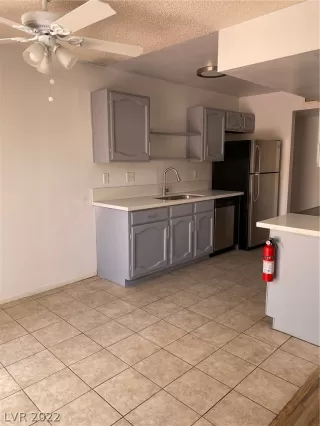 Photo #5: 2386414 Listing 
