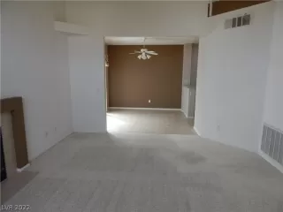 Photo #2: 2386453 Listing