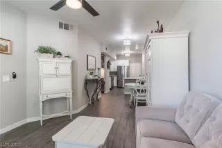 Photo #4: 2386459 Listing 