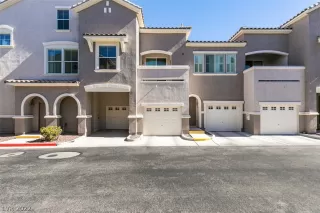 Photo #1: 2386508 Listing 