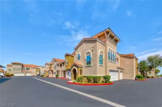 Photo #1: 2386516 Listing