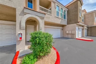 Photo #3: 2386516 Listing