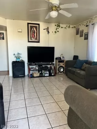 Photo #3: 2386517 Listing