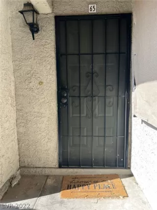 Photo #3: 2386523 Listing