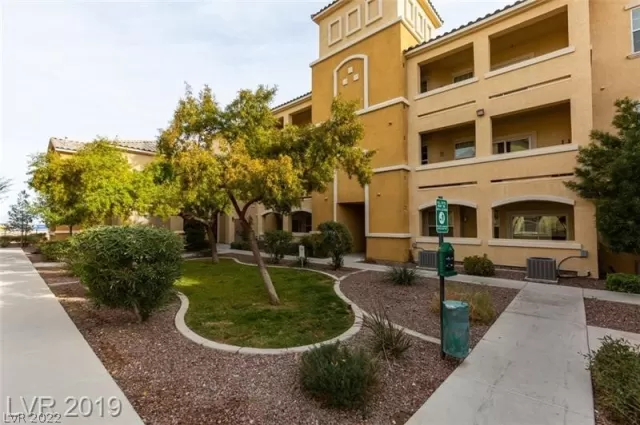 MLS: 2386551 Condo For Sale