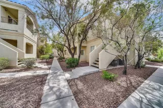 Photo #1: 2386579 Listing