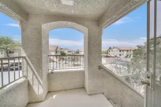 Photo #2: 2386579 Listing