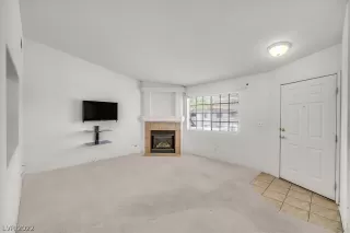 Photo #4: 2386579 Listing