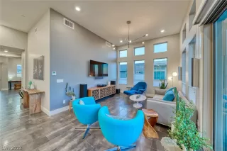 Photo #5: 2386584 Listing 