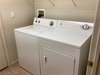 Photo #6: 2386588 Listing 